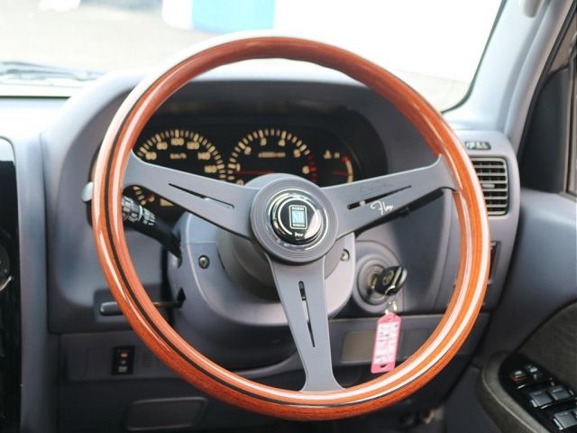 TOYOTA LANDCRUISER PRADO 2001 Image 31