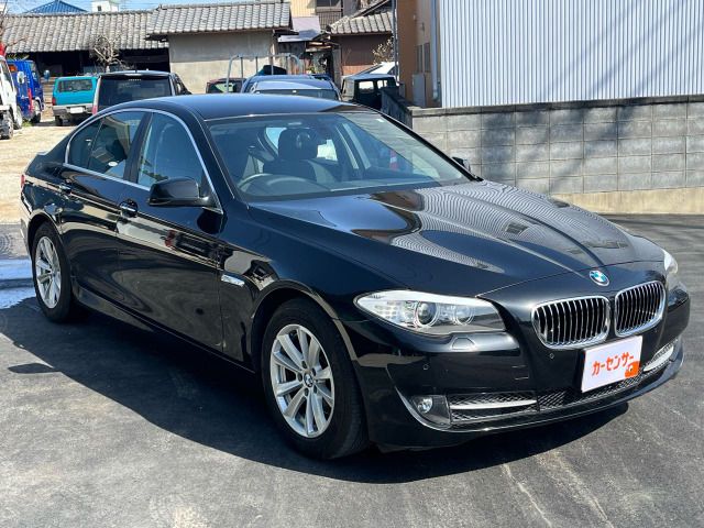 BMW 5SERIES SEDAN 2010 Image 31