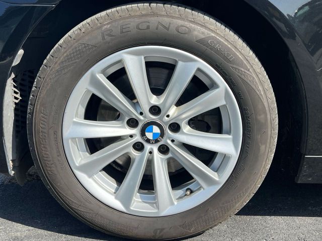 BMW 5SERIES SEDAN 2010 Image 31