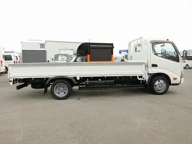 HINO DUTRO 2016 Image 31