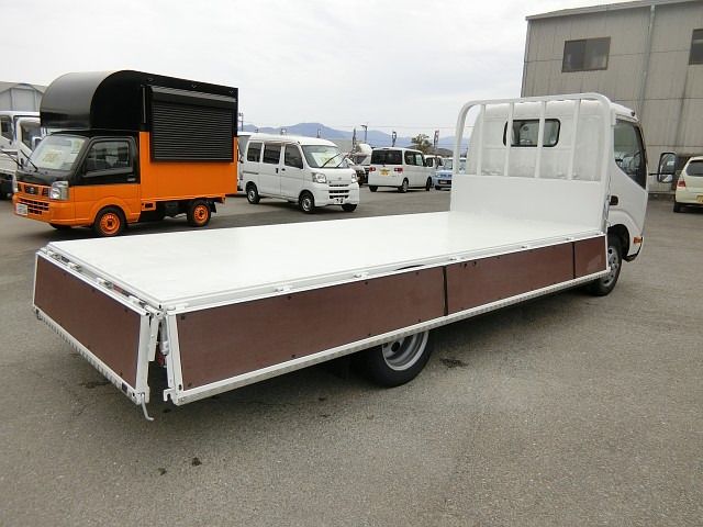 HINO DUTRO 2016 Image 31