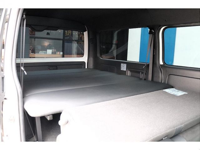 TOYOTA HIACE VAN 4WD 2021 Image 31