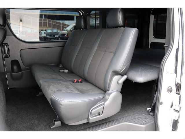 TOYOTA HIACE VAN 4WD 2021 Image 31