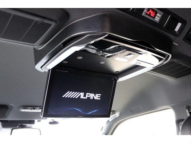 TOYOTA HIACE VAN 4WD 2021 Image 31