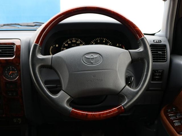 TOYOTA LANDCRUISER PRADO 2000 Image 31