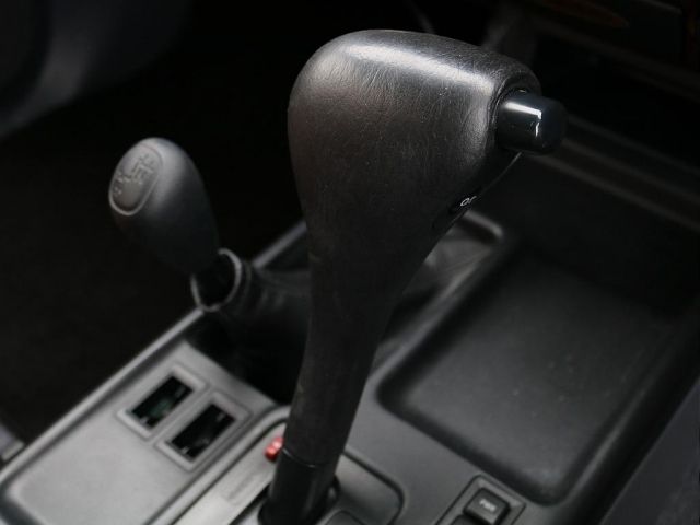 TOYOTA LANDCRUISER PRADO 2000 Image 31