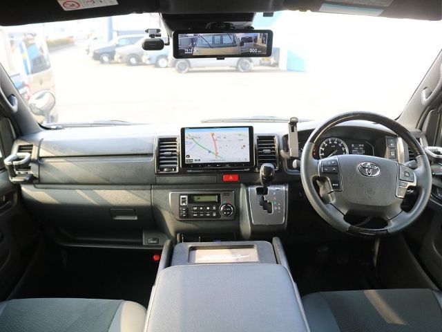 TOYOTA HIACE VAN 4WD 2023 Image 31