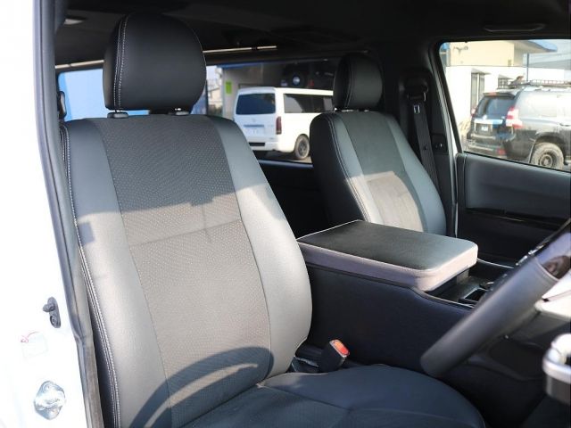 TOYOTA HIACE VAN 4WD 2023 Image 31