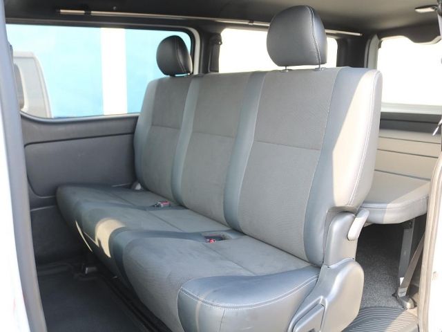 TOYOTA HIACE VAN 4WD 2023 Image 31