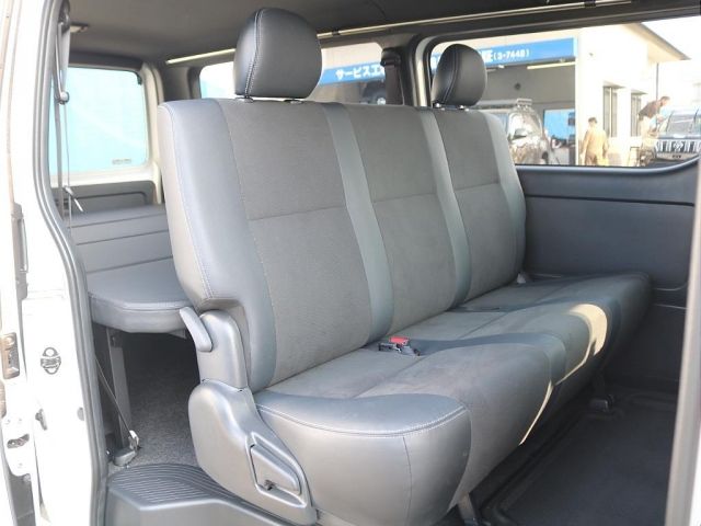 TOYOTA HIACE VAN 4WD 2023 Image 31