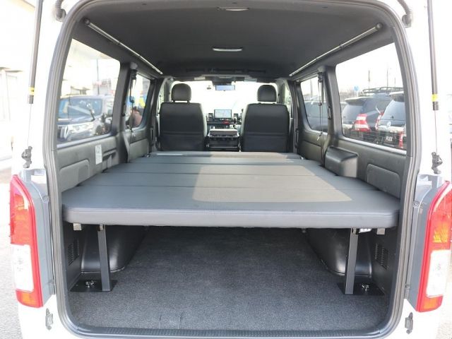 TOYOTA HIACE VAN 4WD 2023 Image 31