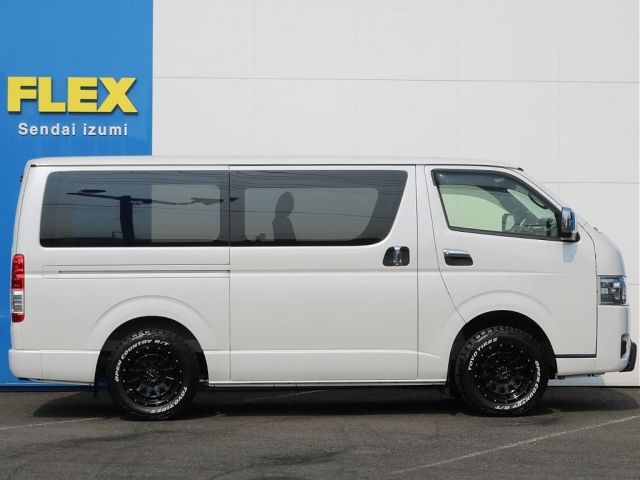 TOYOTA HIACE VAN 4WD 2023 Image 31