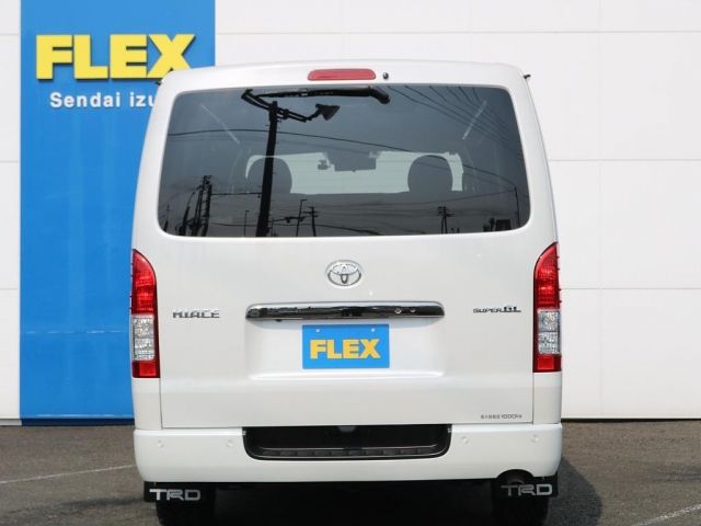 TOYOTA HIACE VAN 4WD 2023 Image 31