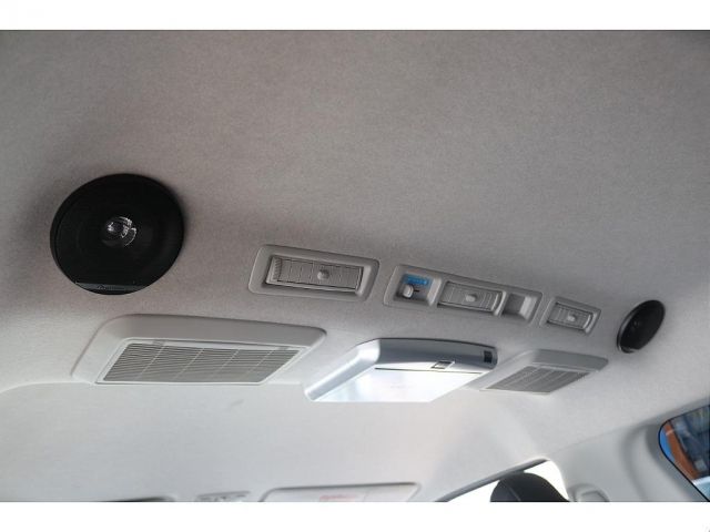 TOYOTA HIACE WAGON 2019 Image 31