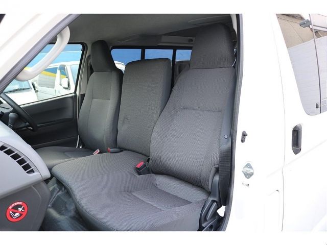 TOYOTA HIACE VAN 2WD 2013 Image 31