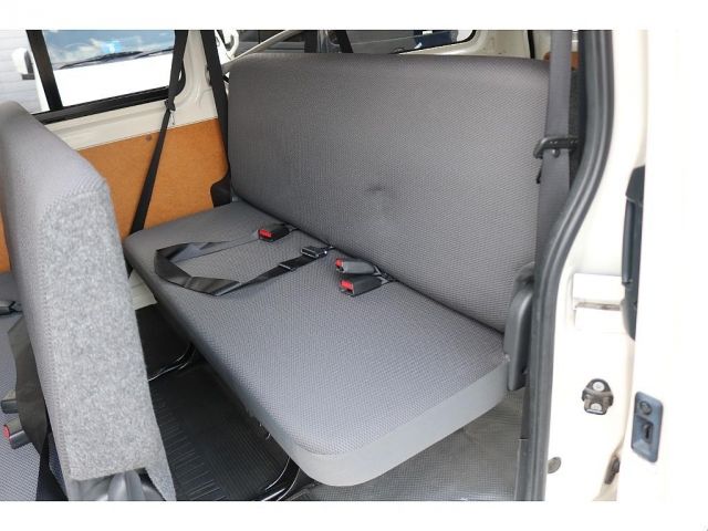 TOYOTA HIACE VAN 2WD 2013 Image 31