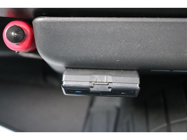 TOYOTA HIACE VAN 2WD 2013 Image 31