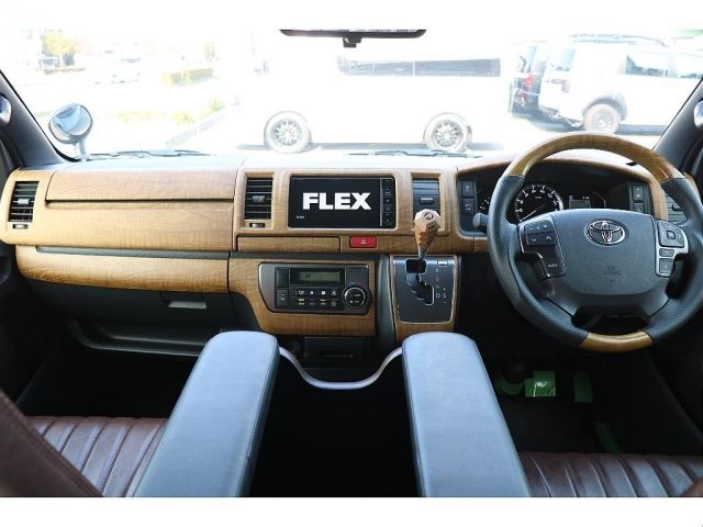 TOYOTA HIACE VAN 4WD 2023 Image 31