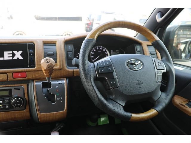 TOYOTA HIACE VAN 4WD 2023 Image 31