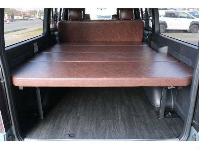 TOYOTA HIACE VAN 4WD 2023 Image 31