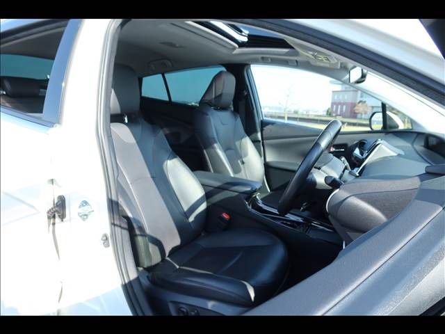 TOYOTA PRIUS 2019 Image 31