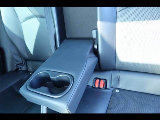 TOYOTA PRIUS 2019 Image 31