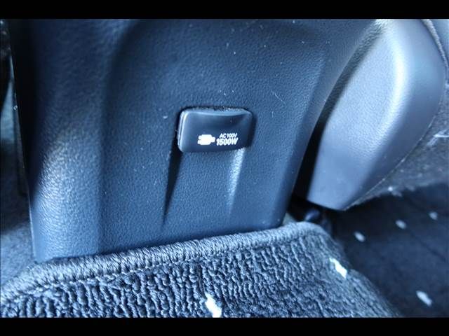 TOYOTA PRIUS 2019 Image 31