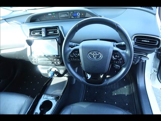 TOYOTA PRIUS 2019 Image 31