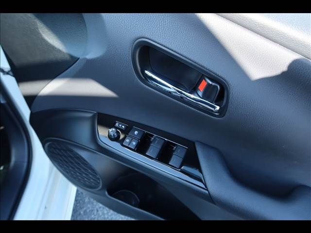 TOYOTA PRIUS 2019 Image 31