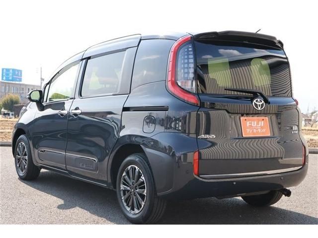 TOYOTA SIENTA HYBRID 2023 Image 31