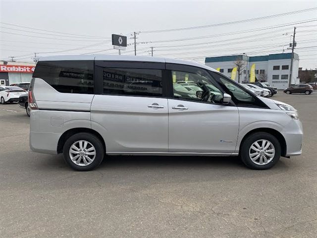 NISSAN SERENA  S-HYBRID 4WD 2018 Image 31