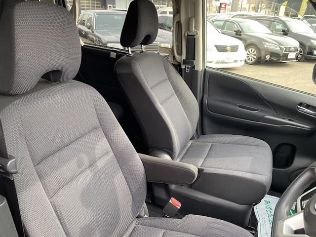 NISSAN SERENA  S-HYBRID 4WD 2018 Image 31