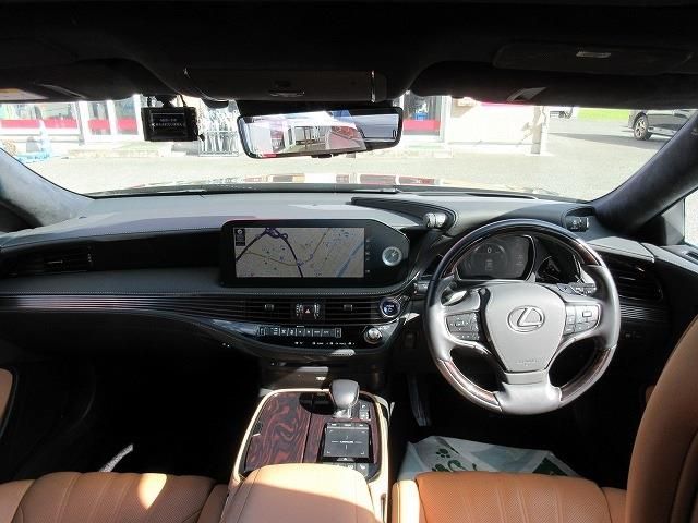 TOYOTA LEXUS LS500H 4WD 2022 Image 31