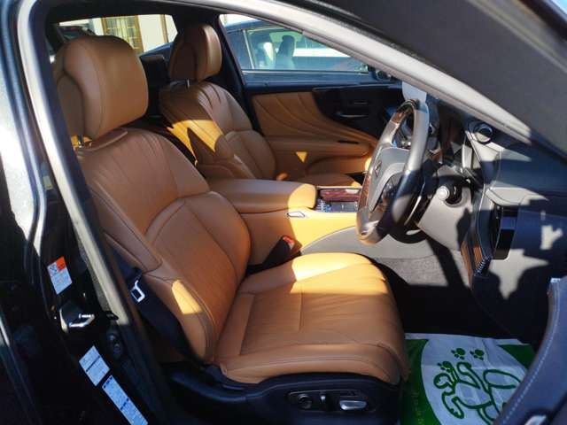 TOYOTA LEXUS LS500H 4WD 2022 Image 31