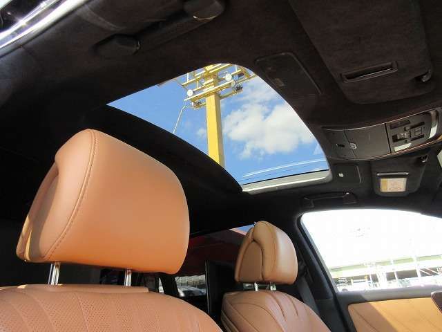 TOYOTA LEXUS LS500H 4WD 2022 Image 31