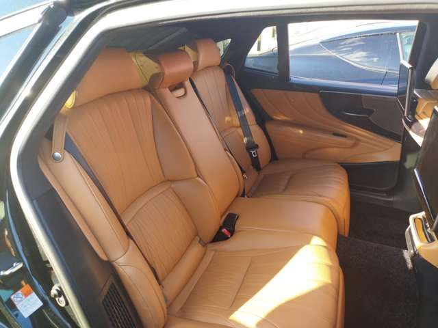 TOYOTA LEXUS LS500H 4WD 2022 Image 31