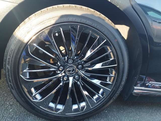 TOYOTA LEXUS LS500H 4WD 2022 Image 31