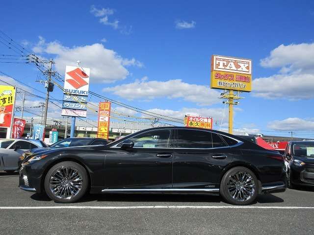TOYOTA LEXUS LS500H 4WD 2022 Image 31