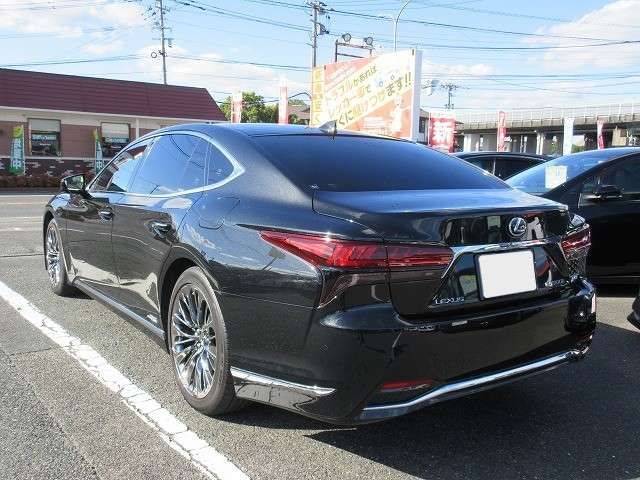 TOYOTA LEXUS LS500H 4WD 2022 Image 31