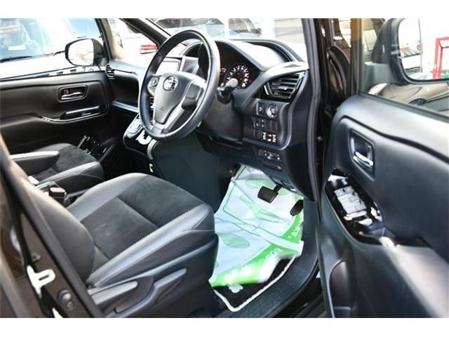 TOYOTA VOXY 2021 Image 31