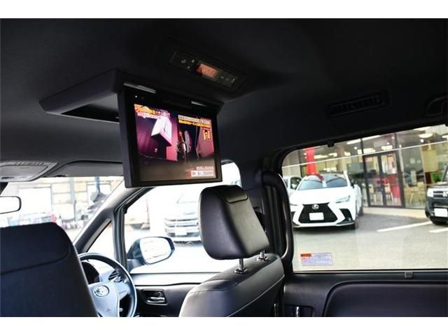 TOYOTA VOXY 2021 Image 31