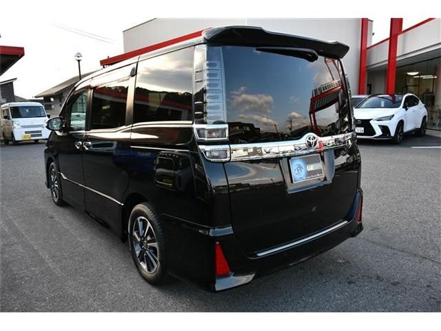 TOYOTA VOXY 2021 Image 31