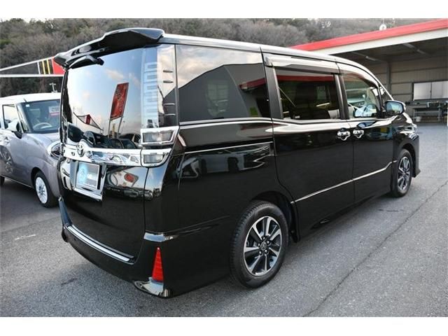 TOYOTA VOXY 2021 Image 31