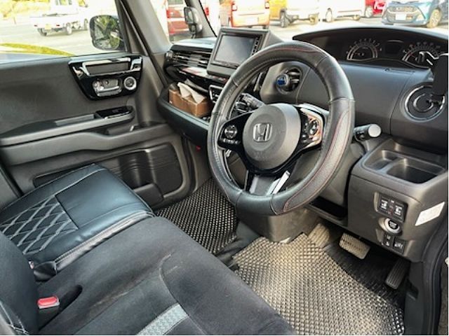 HONDA N BOX CUSTOM 2021 Image 31