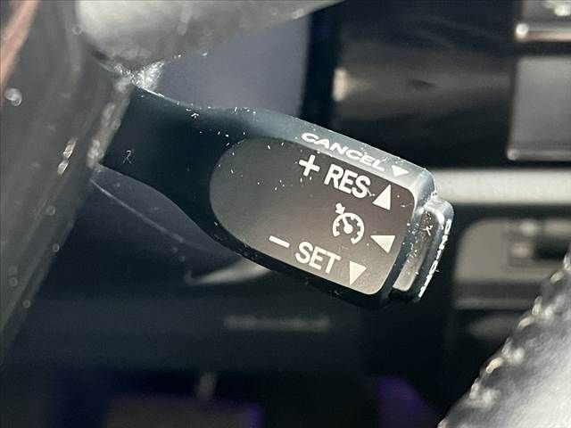 TOYOTA VOXY 2018 Image 31