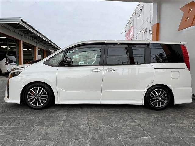 TOYOTA VOXY 2018 Image 31