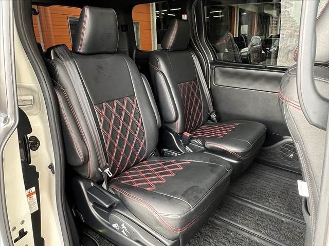 TOYOTA VOXY 2018 Image 31