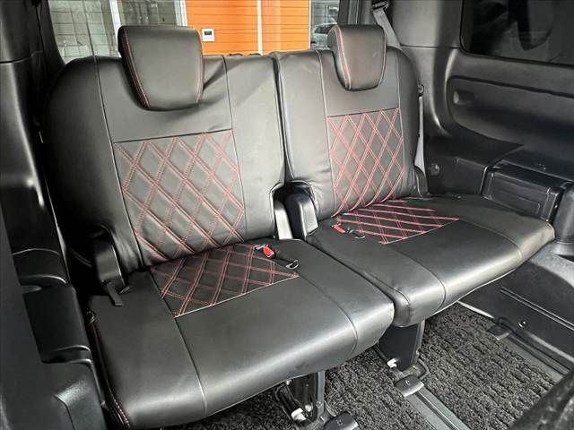 TOYOTA VOXY 2018 Image 31