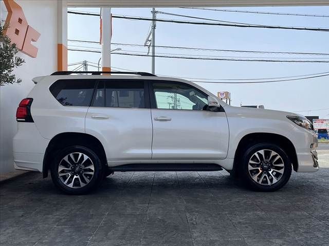 TOYOTA LANDCRUISER PRADO 2023 Image 31