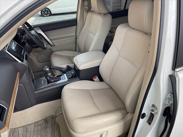 TOYOTA LANDCRUISER PRADO 2023 Image 31